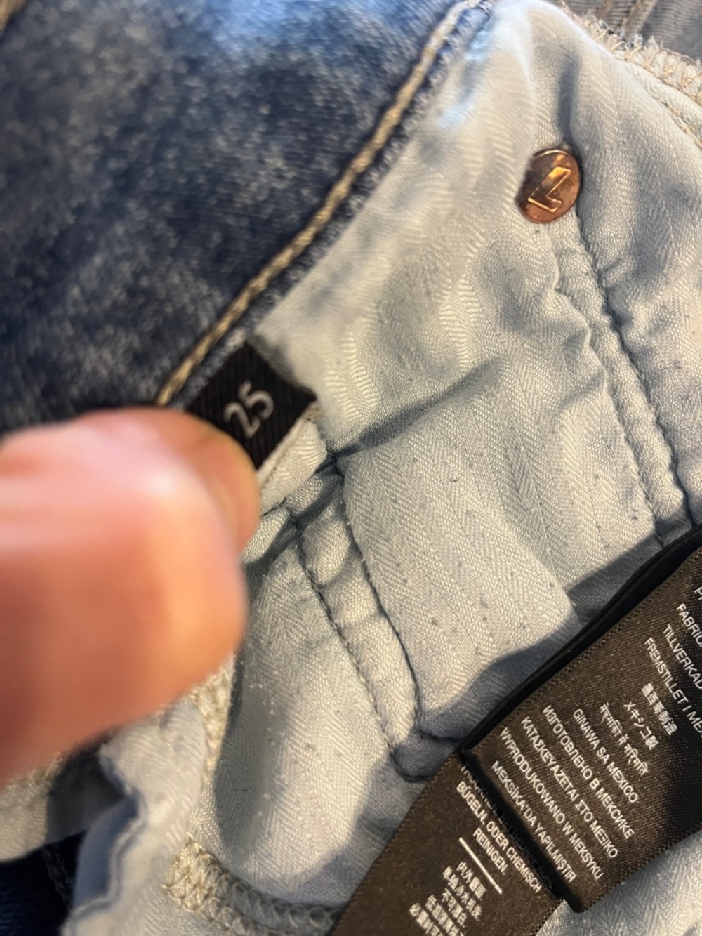 π»3/$15π» 7 For All Mankind Medium Blue Denim Jeans with Branded Button - Picture 9 of 10